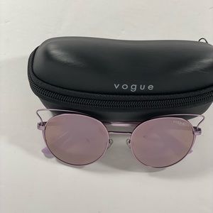 DESIGNER SUNGLASSES VOGUE BRAND NEW WITH CASE